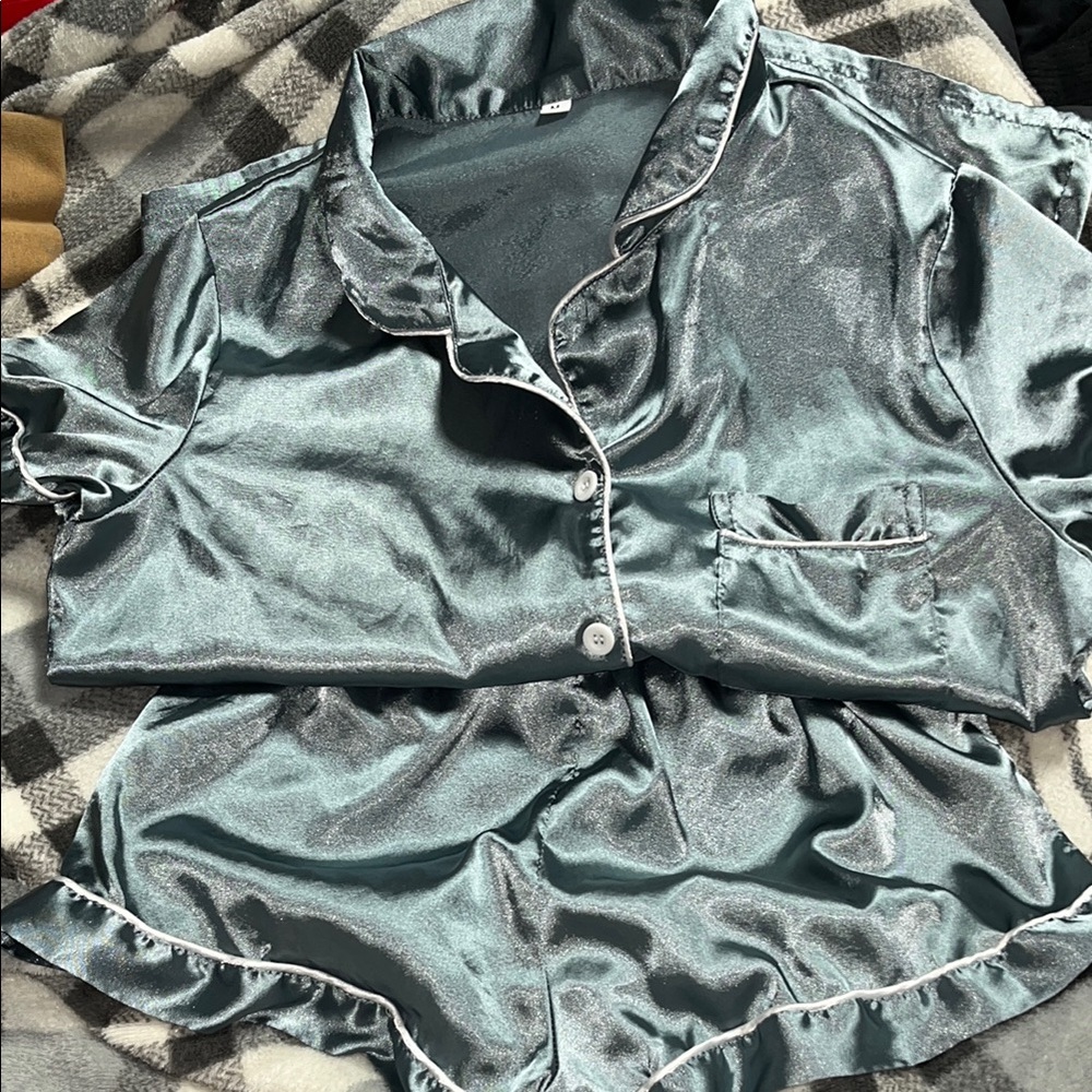 Satin Sleepwear Set in Shimmering Teal